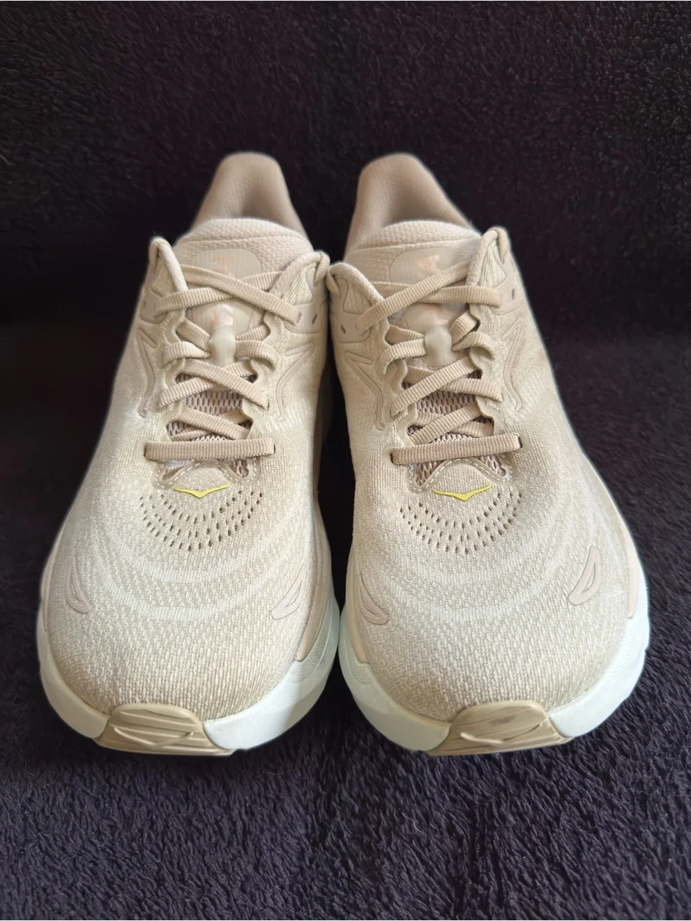 Hoka Arahi 8 women’s shoe